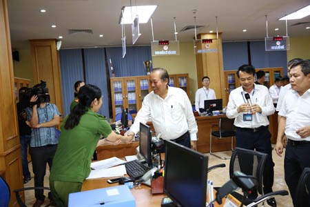 Phó Thủ tướng Thường trực làm việc tại Vĩnh Phúc về cải cách hành chính - ảnh 2